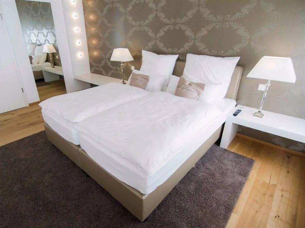 **** Aparthotel Helvetia Suites Dusseldorf Germany
